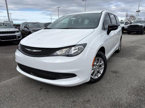 2026 Chrysler Voyager LX