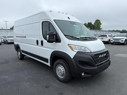 Bright White Clearcoat 2026 RAM ProMaster 2500 High Roof