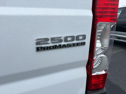 Bright White Clearcoat 2026 RAM ProMaster 2500 High Roof