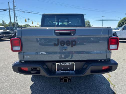 Anvil Clearcoat 2026 Jeep Gladiator Sport