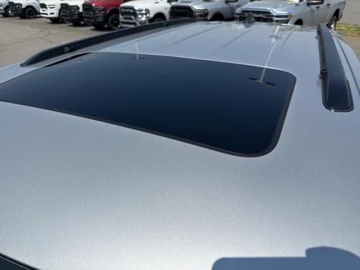 Silver Zynith 2026 Jeep Grand Cherokee Laredo 4x4