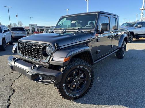2026 Jeep Gladiator Sport