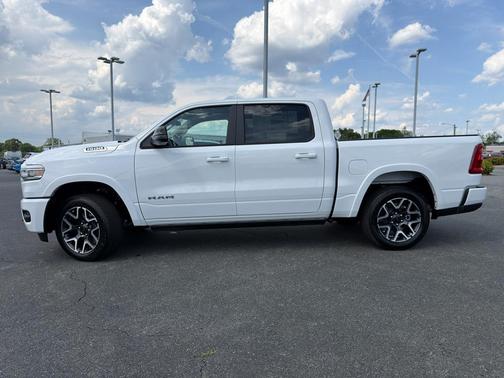Bright White Clearcoat 2026 RAM 1500 Laramie