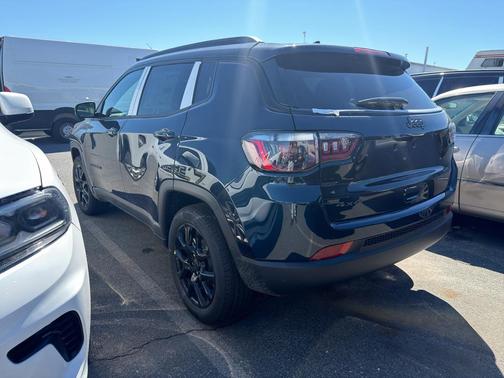 Fathom Blue Pearlcoat 2026 Jeep Compass Latitude
