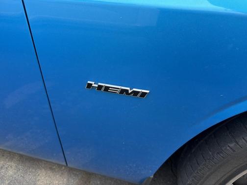 B5 Blue Pearlcoat 2016 Dodge Challenger R/T