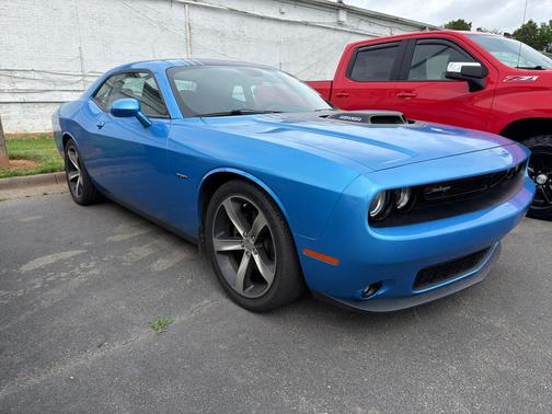 B5 Blue Pearlcoat 2016 Dodge Challenger R/T