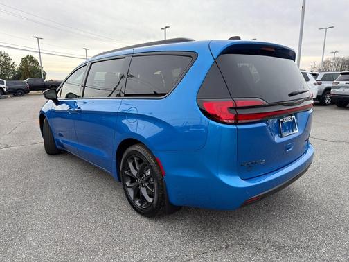 2026 Chrysler Pacifica Limited
