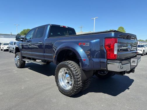 Blue Jeans Metallic 2017 Ford F-350 Lariat Super Duty