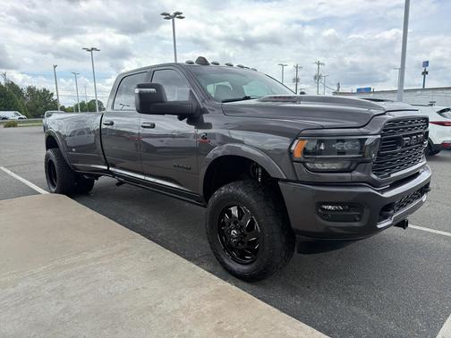 Granite Crystal Clearcoat Metallic 2024 RAM 3500 Limited