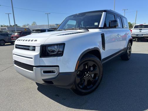 Fuji White 2020 Land Rover Defender 110 SE