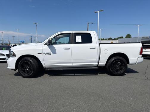Bright White Clearcoat 2014 RAM 1500 Sport