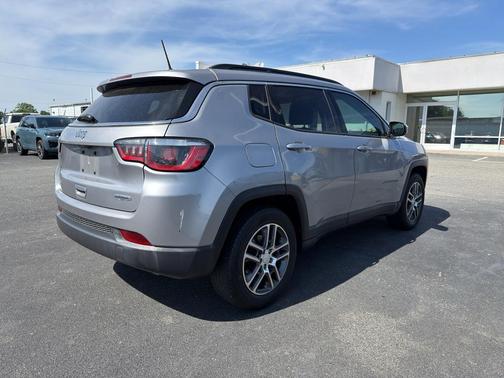 Billet Silver Metallic Clearcoat 2018 Jeep Compass Latitude