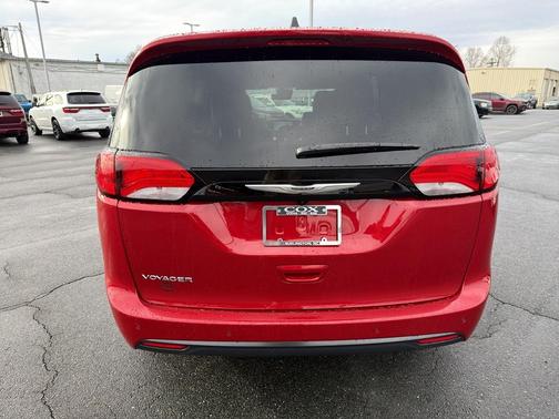 2026 Chrysler Voyager LX