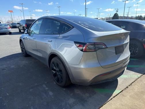 2025 Tesla Model Y Long Range