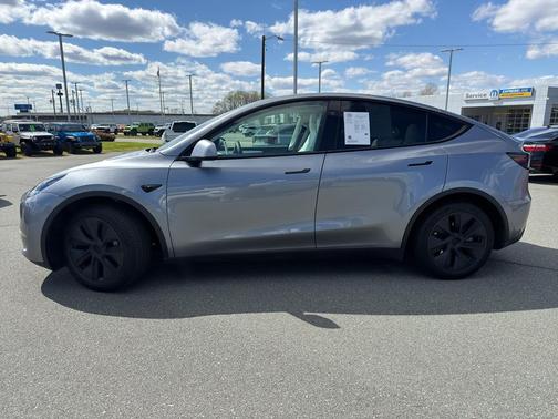 2025 Tesla Model Y Long Range