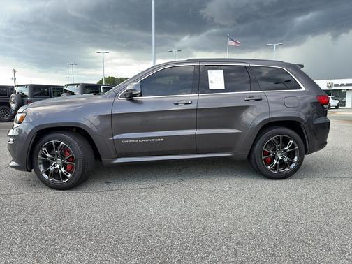 Gray 2015 Jeep Grand Cherokee SRT