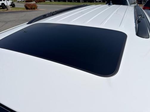 White Knuckle Clearcoat 2026 Dodge Durango GT HEMI V8