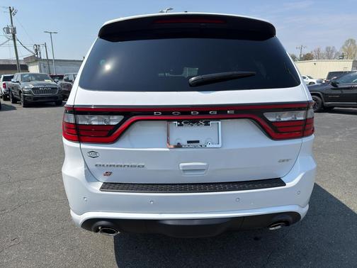 White Knuckle Clearcoat 2026 Dodge Durango GT HEMI V8