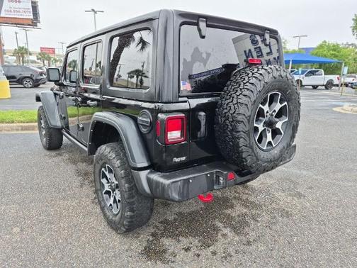 Black Clearcoat 2022 Jeep Wrangler Unlimited RUBICON