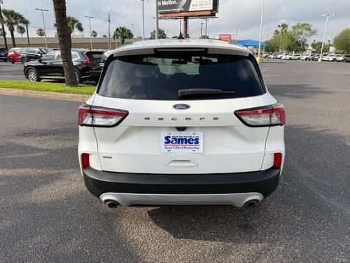 STAR WHITE METALLIC TRI-COA 2022 Ford Escape SE