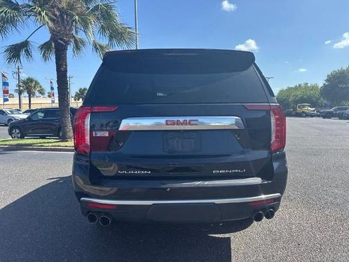 Midnight Blue Metallic 2023 GMC Yukon DENALI