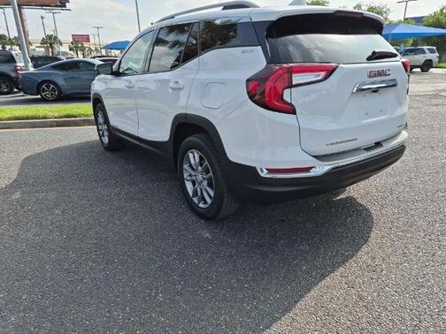 Summit White 2024 GMC Terrain SLT