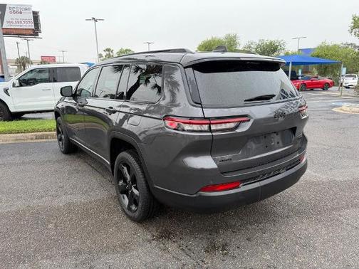 Metallic 2025 Jeep Grand Cherokee LIMITED
