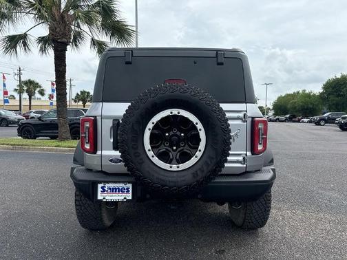ICONIC SILVER METALLIC 2024 Ford Bronco BADLANDS