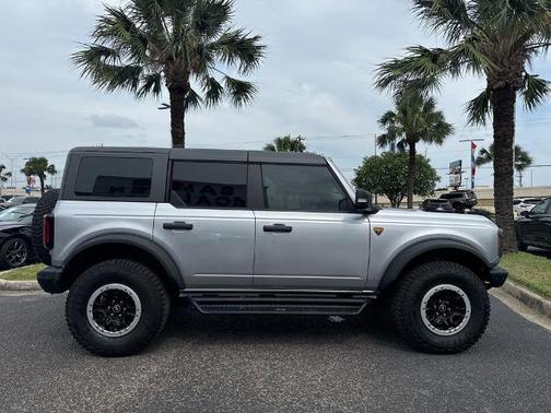 ICONIC SILVER METALLIC 2024 Ford Bronco BADLANDS