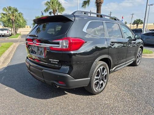 Crystal Black Silica 2023 Subaru Ascent LIMITED 7-PASSENGER