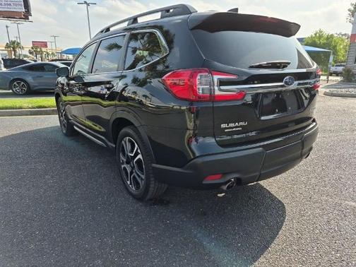 Crystal Black Silica 2023 Subaru Ascent LIMITED 7-PASSENGER