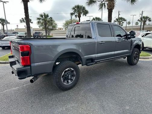 CARBONIZED GRAY 2024 Ford F-250 LARIAT
