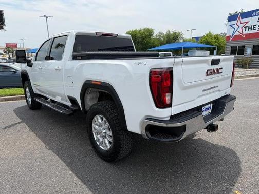 Summit White 2024 GMC Sierra 1500 SLE