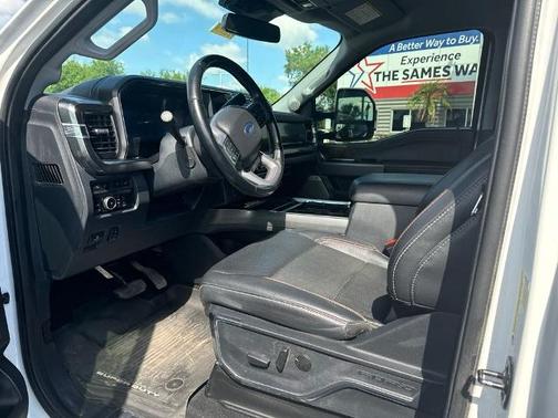 STAR WHITE 2023 Ford F-250 LARIAT