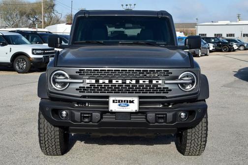 Carbonized Gray Metallic 2026 Ford Bronco Badlands