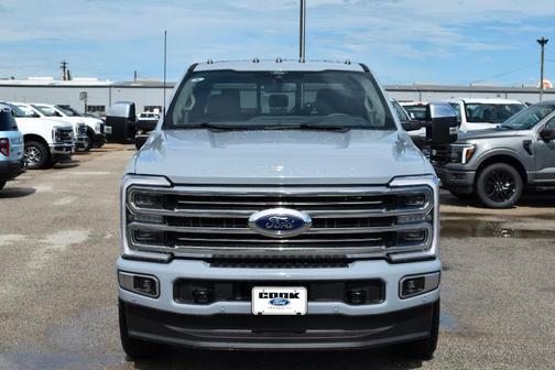 2025 Ford F-250 Platinum