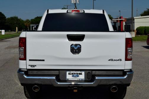 Bright White Clearcoat 2024 RAM 1500 Big Horn/Lone Star