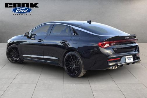 Ebony Black 2022 Kia K5 EX