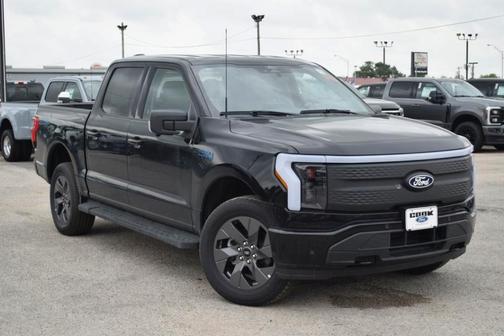 2025 Ford F-150 Lightning Flash
