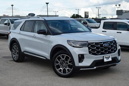2025 Ford Explorer Platinum