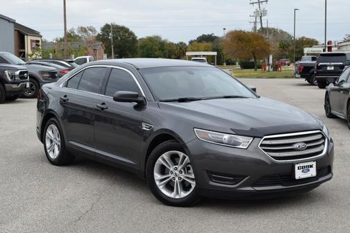 2018 Ford Taurus SEL