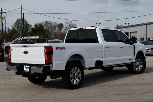 2024 Ford F-350 Lariat Super Duty