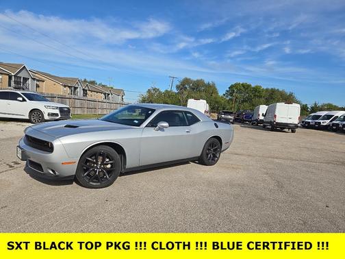 2022 Dodge Challenger SXT