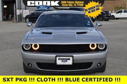 2022 Dodge Challenger SXT