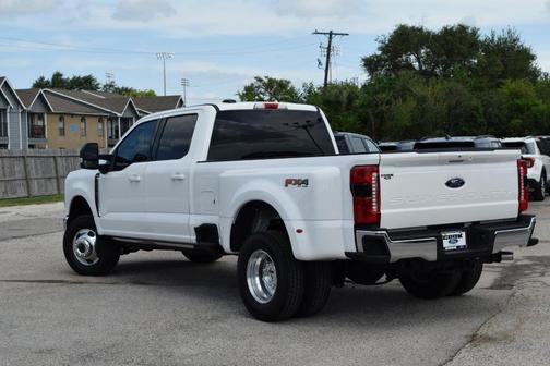 2025 Ford F-350 Lariat Super Duty