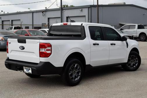 Oxford White 2026 Ford Maverick XLT