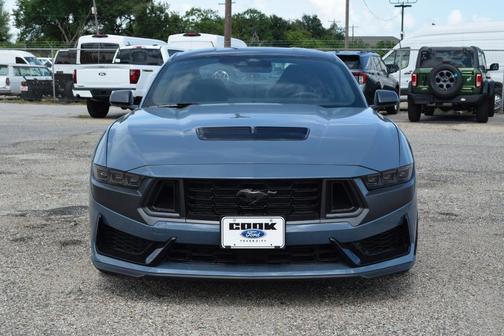 2025 Ford Mustang Dark Horse