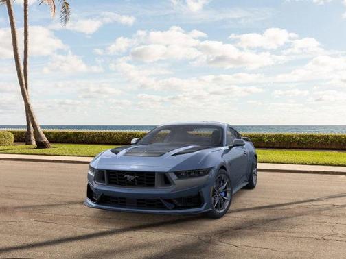 2025 Ford Mustang Dark Horse