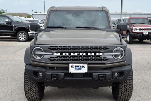 Gray 2026 Ford Bronco Badlands