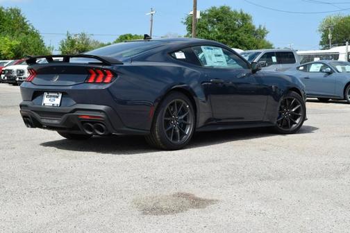 2025 Ford Mustang Dark Horse